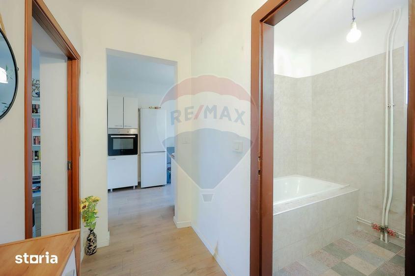 Apartament cu 2 camere decomandat, mobilat în Central