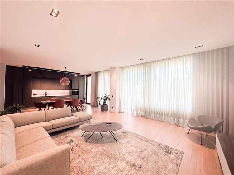 Apartament cu 3 camere decomandat, mobilat în Floreasca
