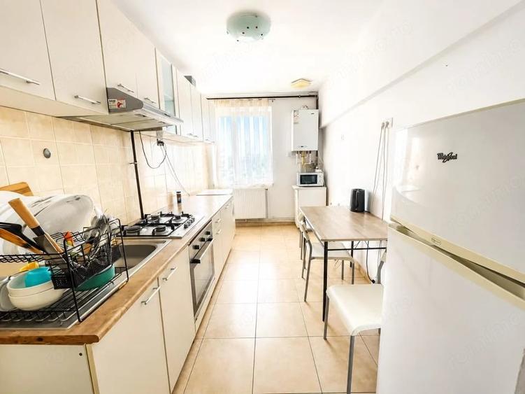 Apartament cu 4 camere semidecomandat în Tomis Nord