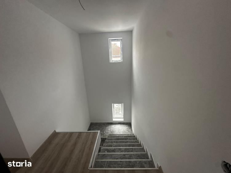 Casă cu 5 camere cu Teren 250 Mp în Central