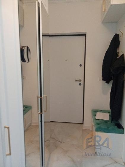 Apartament cu 2 camere semidecomandat, mobilat în Nufărul