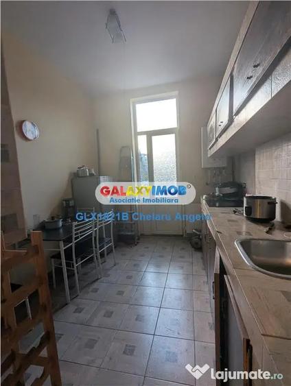 Apartament cu 5 camere decomandat, mobilat în Unirii