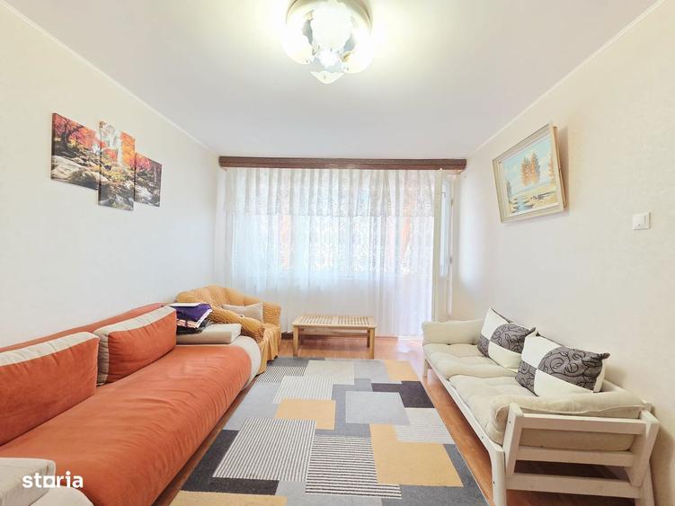 Apartament cu 3 camere semidecomandat, mobilat în Micro 16