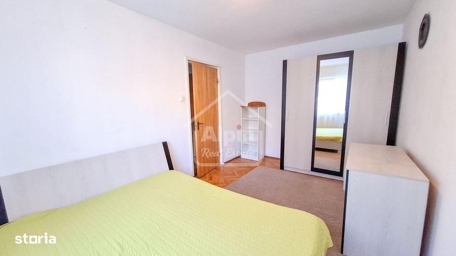 Apartament cu 2 camere semidecomandat în Centrul Civic