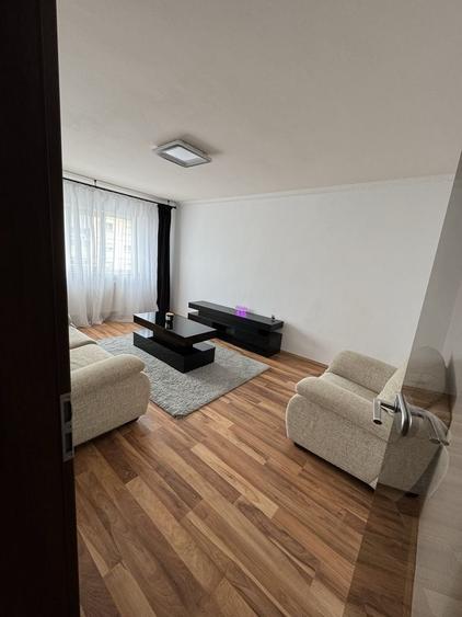 Apartament cu 3 camere în Alfa