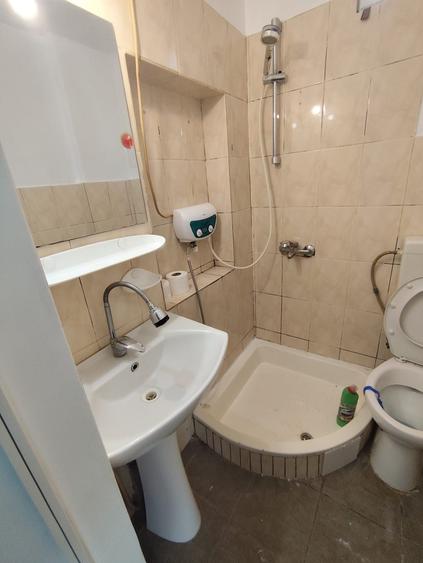 Garsonieră semidecomandată în 6 Vânători