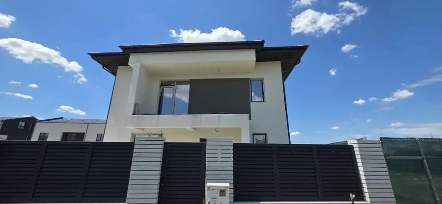 Casă individuală cu 5 camere cu Teren 409 Mp în Vest