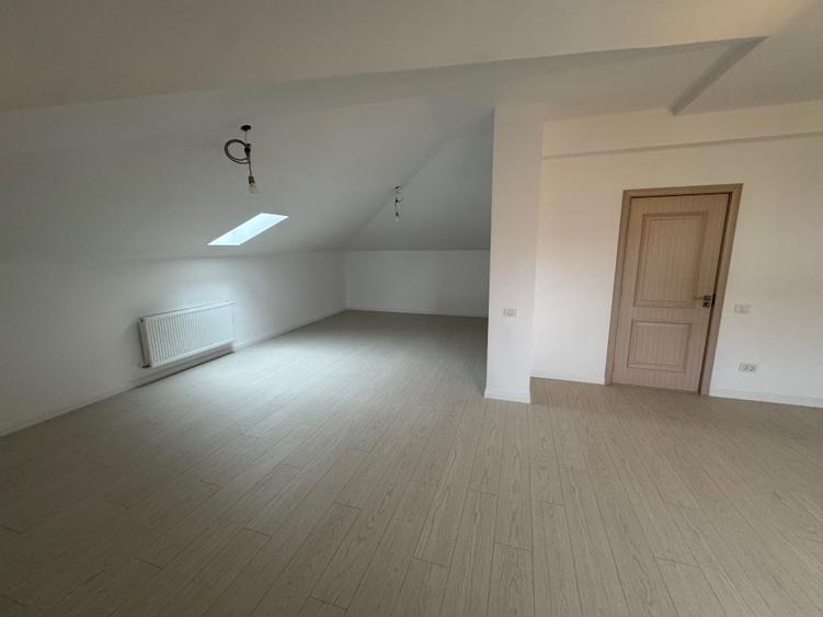 Casă individuală cu 4 camere cu Canalizare în Haliu