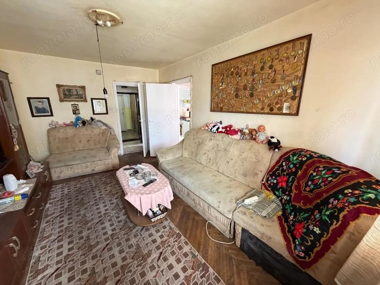 Apartament 2 camere, etaj 7 - zona Cetate - 1