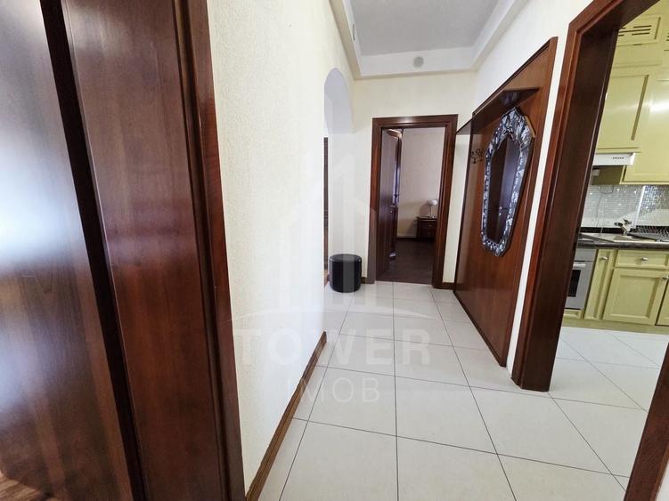 Apartament cu 3 camere, mobilat în Central
