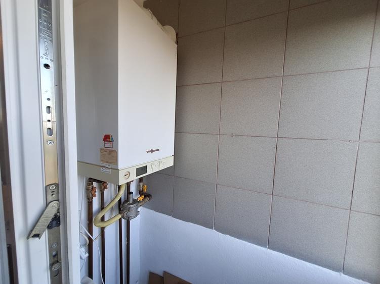 Apartament cu 2 camere decomandat, mobilat în Freidorf