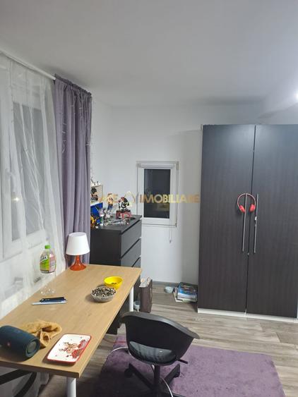 Casă individuală cu 4 camere cu Canalizare în Doamna Ghica
