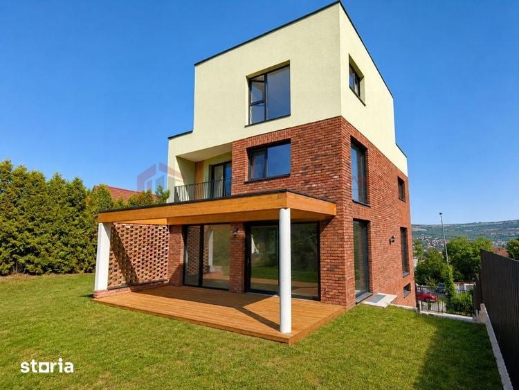 Casă cu 4 camere cu Teren 260 Mp în Gruia