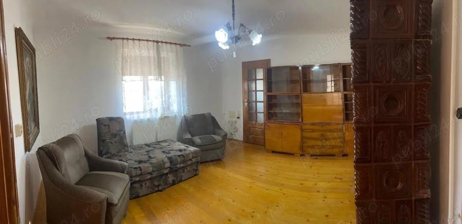 Casă cu 6 camere în Vladimirescu