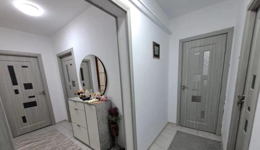 Apartament cu 2 camere decomandat, mobilat în Mircea cel Bătrân