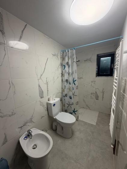 Casă individuală cu 5 camere cu Canalizare în Central