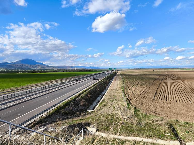 Teren agricol intravilan de 17000 mp, în Cristian