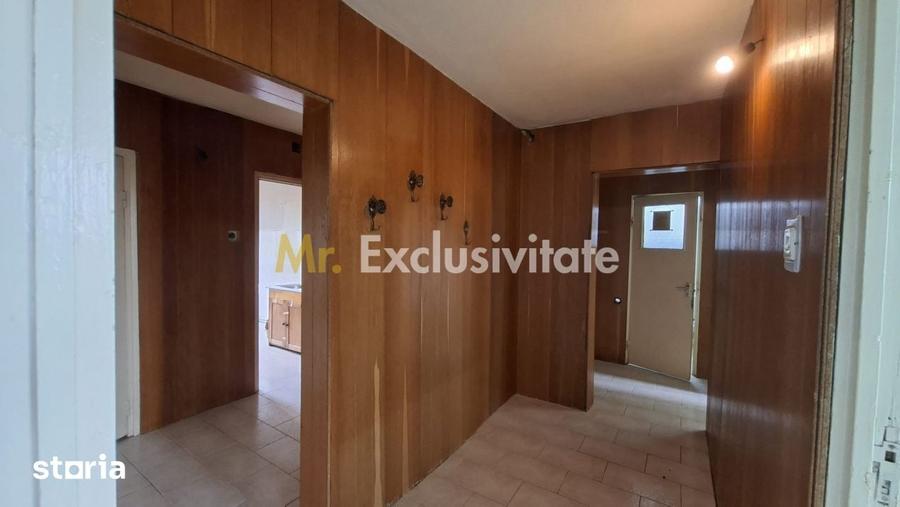 Apartament cu 4 camere decomandat în Central