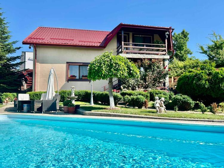 Casă individuală cu 5 camere cu Teren 1500 Mp în Bucium