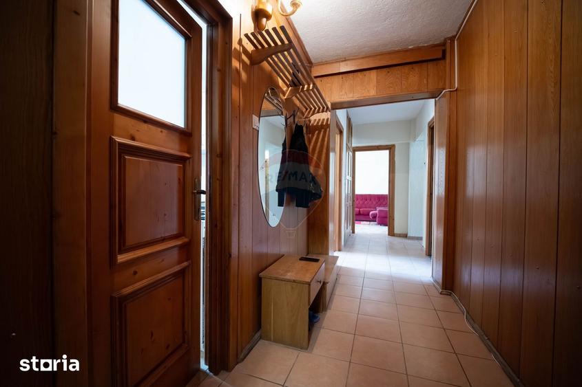 Apartament cu 4 camere în Sud