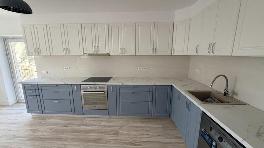 Casă cu 5 camere cu Teren 300 Mp în Tineretului