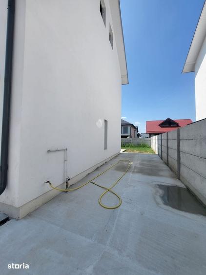 Casă cu 3 camere cu Teren 250 Mp în Central