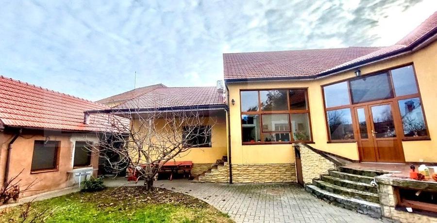Birou, de 210 mp, în Central