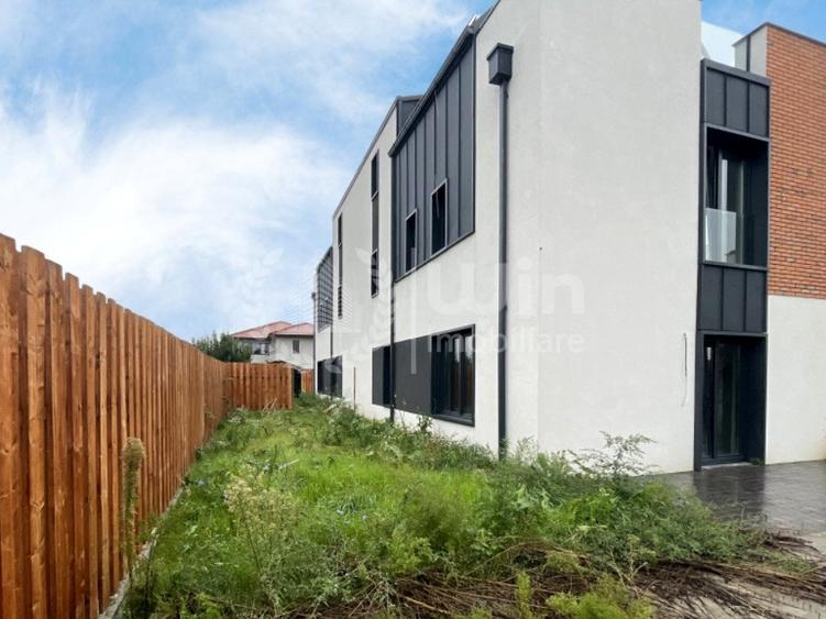 Duplex cu 4 camere cu Canalizare în Someșeni