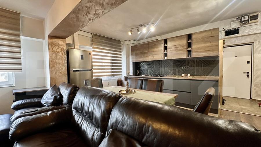Apartament cu 4 camere decomandat în Dacia