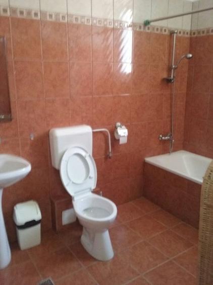Casă individuală cu 5 camere cu Canalizare în Exterior Nord