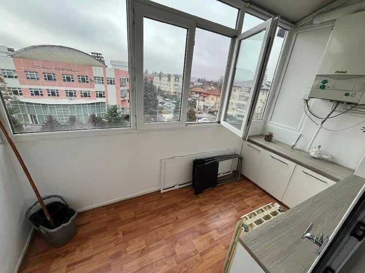 Apartament cu 2 camere semidecomandat în Central