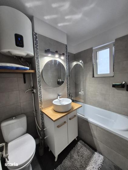 Apartament cu 2 camere decomandat în Tei