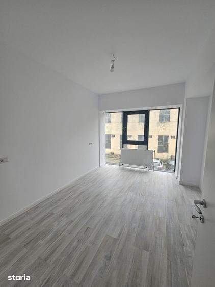 Apartament cu 2 camere decomandat în Podu Roș