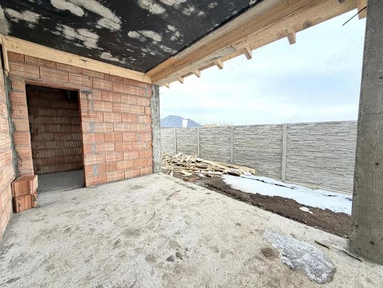 Casă cu 3 camere cu Teren 540 Mp în Sânandrei