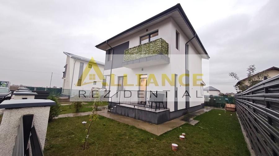 Casă individuală cu 4 camere cu Canalizare în Berceni
