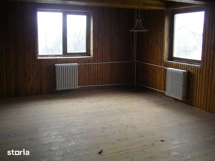 Casă cu 6 camere cu Teren 522 Mp în Central