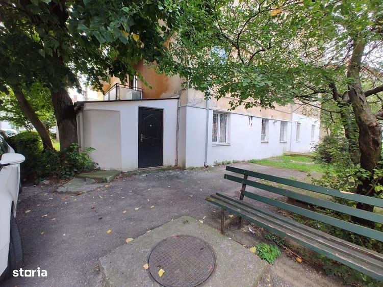 Apartament cu 4 camere în Progresul