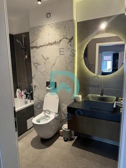 Apartament cu 3 camere decomandat, mobilat în Tractorul