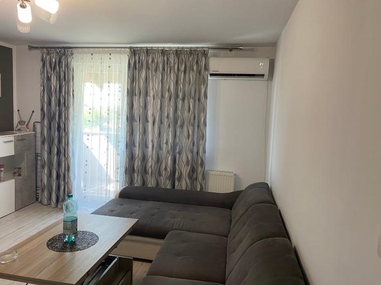 Apartament cu 3 camere semidecomandat, mobilat în Iosefin