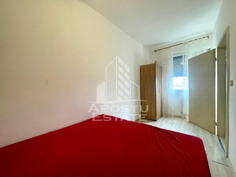 Apartament cu 2 camere semidecomandat, mobilat în Aurel Vlaicu