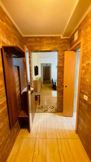 Apartament cu 3 camere semidecomandat în Tomis Nord