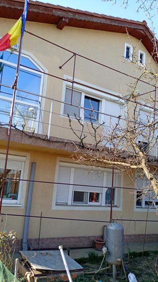 Casă cu 6 camere cu Teren 320 Mp în Chișoda