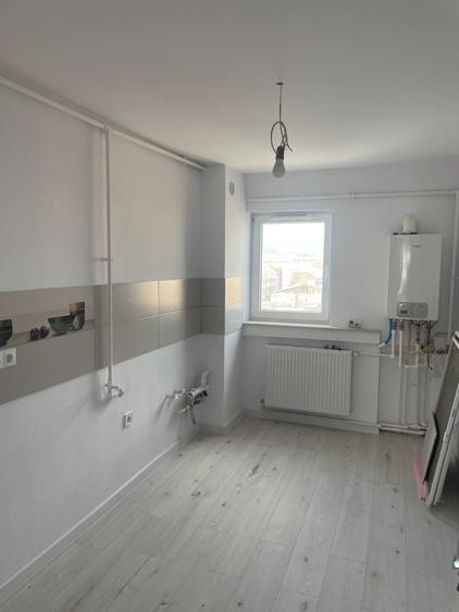 Apartament cu 3 camere decomandat în Cetate
