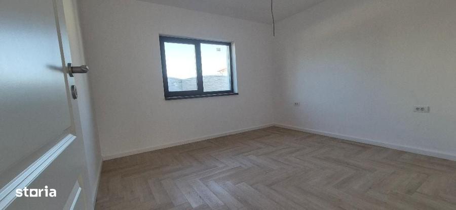Casă cu 4 camere în Clinceni