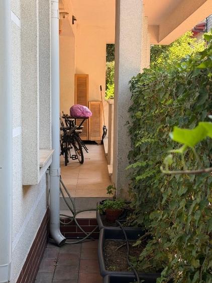 Apartament cu 4 camere decomandat, mobilat în Central
