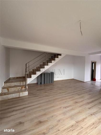 Casă cu 5 camere cu Teren 300 Mp în Central