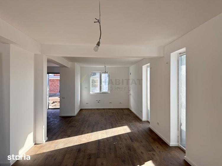 Casă cu 4 camere cu Teren 250 Mp în Tunari