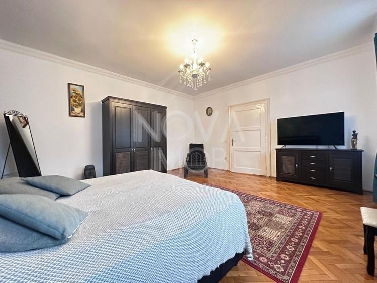 Apartament cu 3 camere semidecomandat, mobilat în Ultracentral