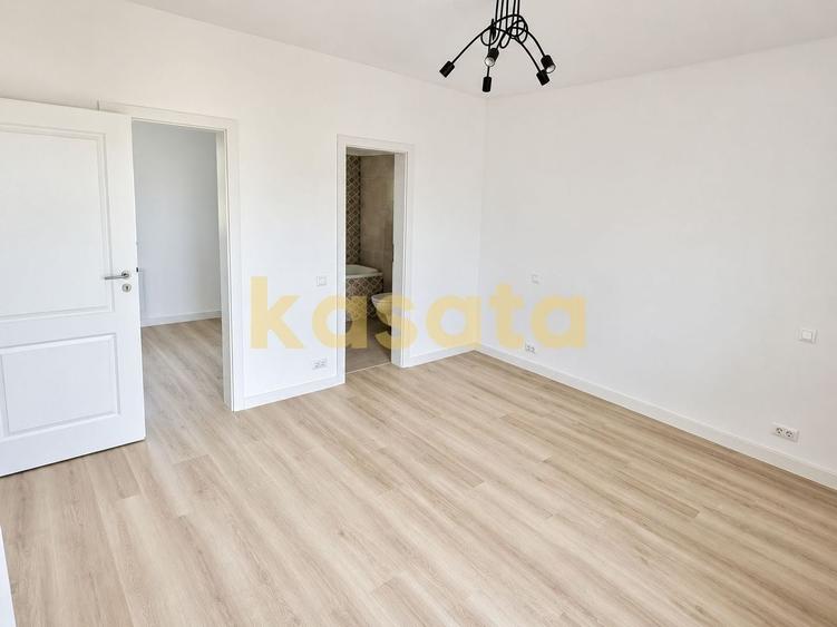 Duplex cu 4 camere cu Canalizare în Nord