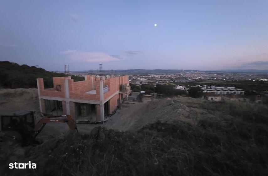 Casă cu 5 camere decomandat cu Teren 340 Mp în Mărăști